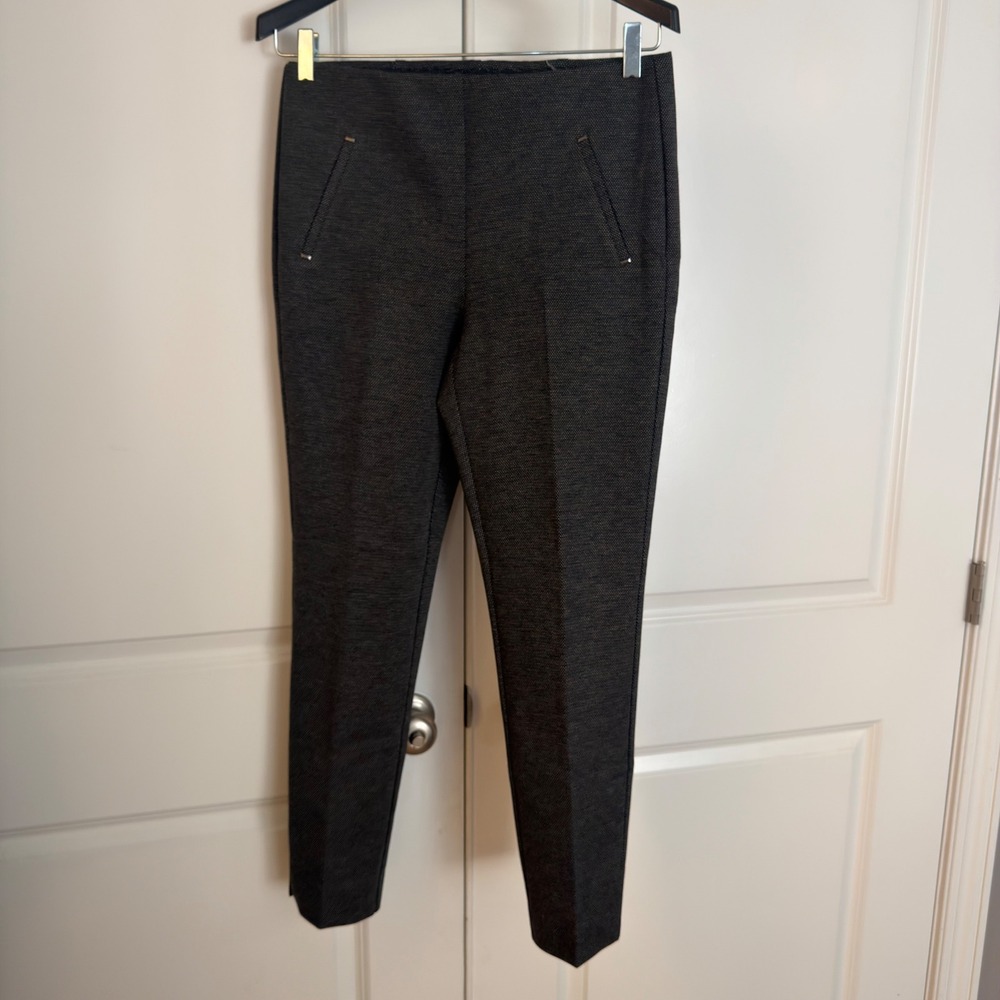 Chicos Womens 0.5 US 6 Black White Micro Pattern Pull On Ankle Pants Slim Leg